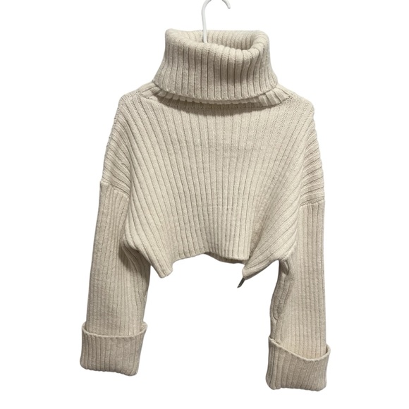 Zara Sweaters - Zara Off White/Cream Cropped Ribbed Turtleneck Long sleeves Knit Sweater; Size M